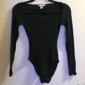 Black square neck H&M Bodysuit!